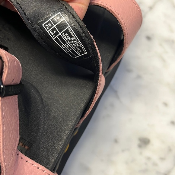 Dr. Martens Blaire Sandals in Peach size 8 NEW - Picture 12 of 12